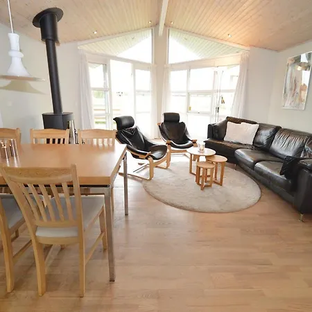 Three-bedroom Holiday In Сasa de vacaciones *